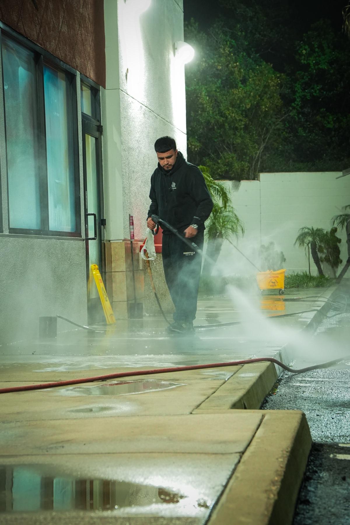 Industrial pressure washing